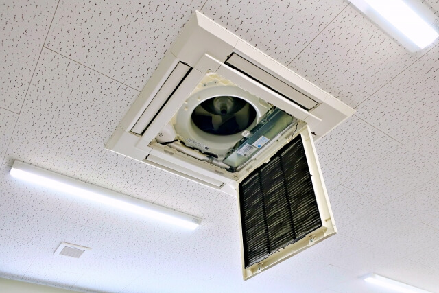 業務用エアコンの買い替え・工事のタイミングは冬~春がおすすめ