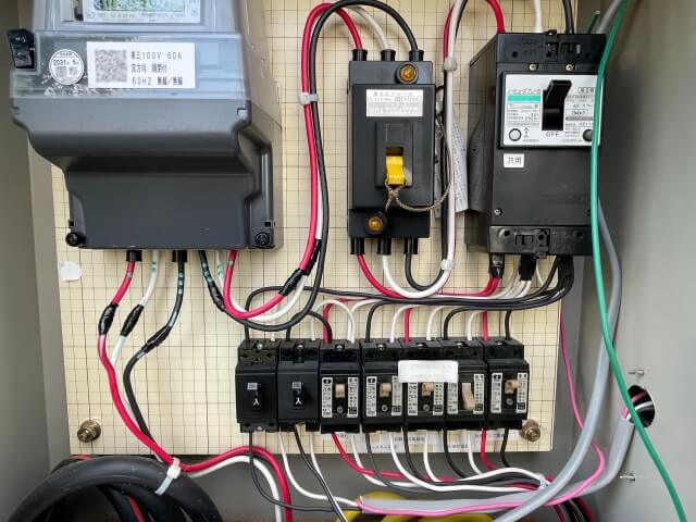 電気設備の分類と建物施設における電気設備